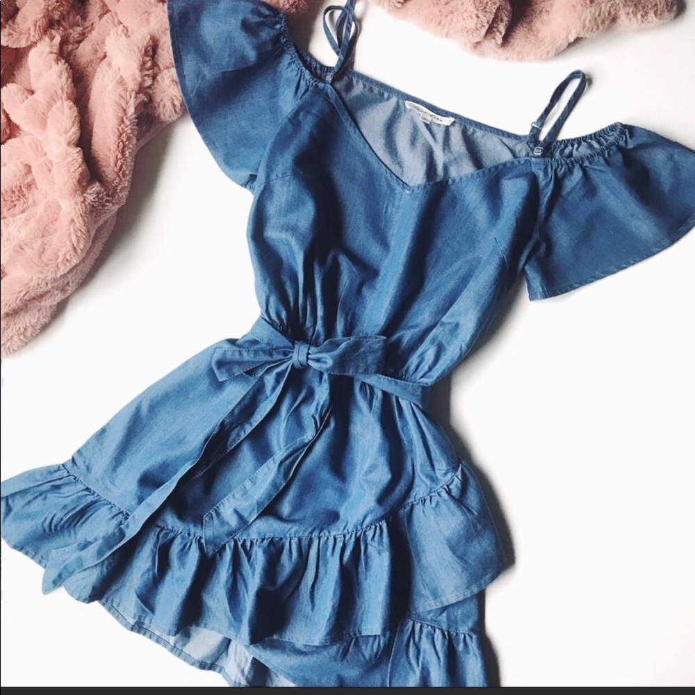 LAST PRICE💖 BRAND NEW wrap cold shoulder dress